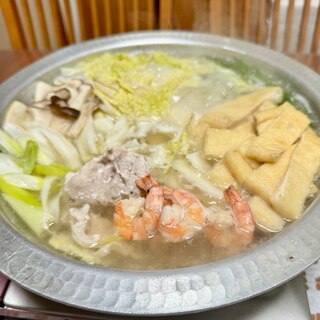 具沢山で栄養満点!〆の麺も楽しみな中華☆ちゃんこ鍋